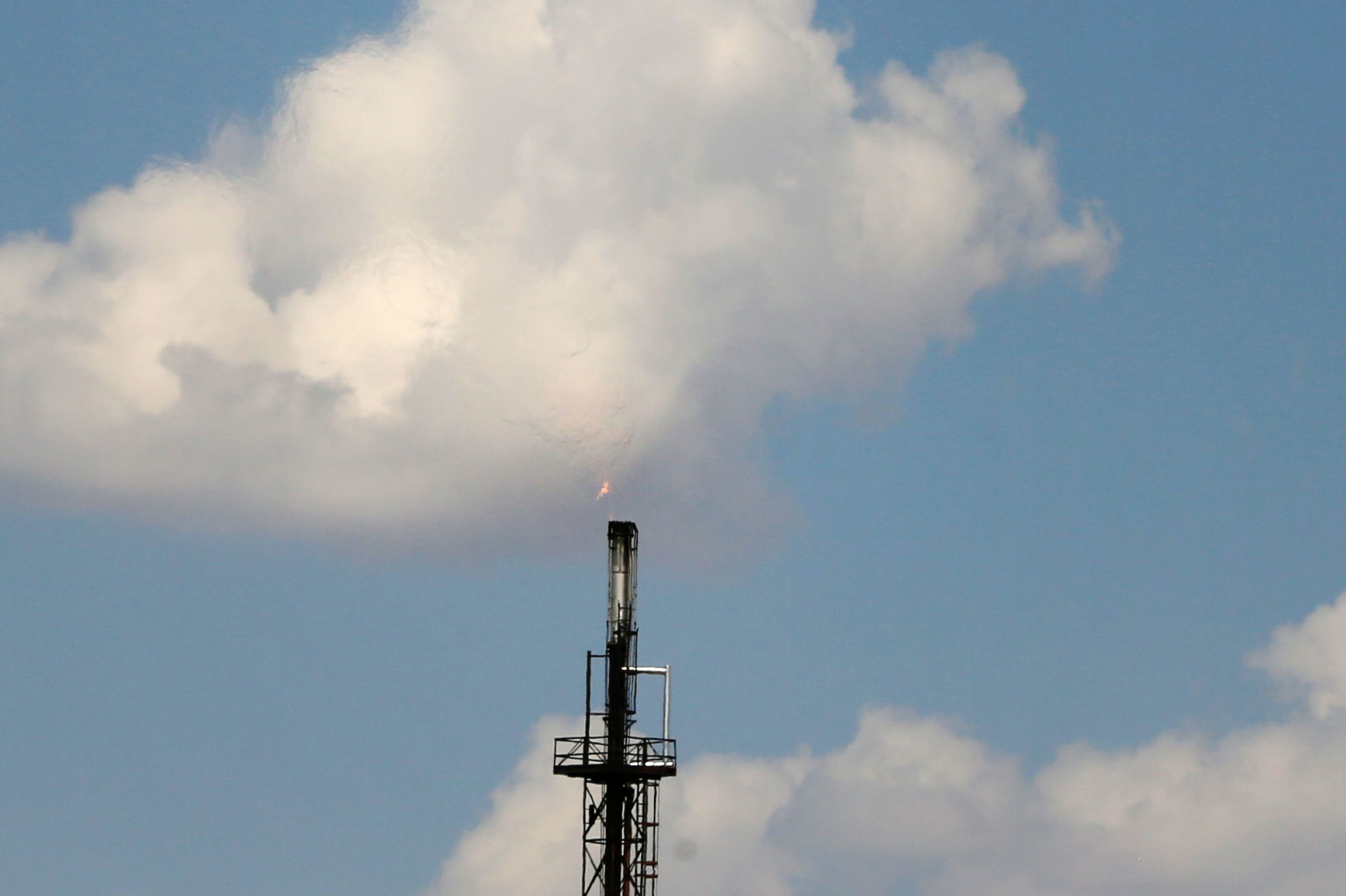 Wyoming court overturns federal rule limiting methane emissions